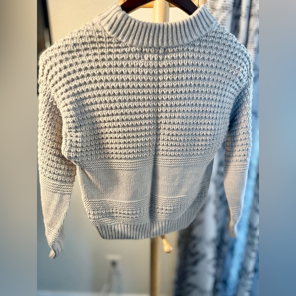 Universal Thread Light Gray Chunky Textured Crewn… - image 3